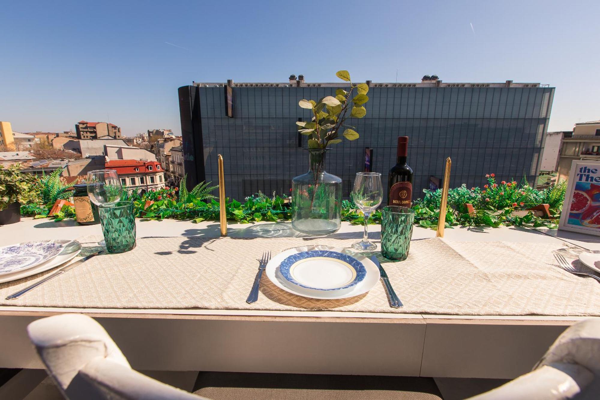 Old Town With Amazing View From The Balcony * Bucureşti